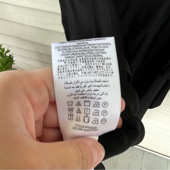 BCBGMAXAZRIA Caryln Satin Skirt in Black Size L (NWT) - Picture 13 of 14